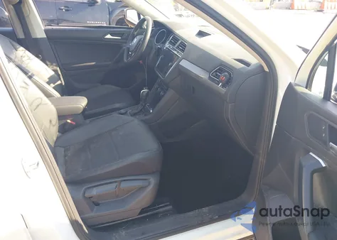 2021 Volkswagen Tiguan 2.0T Se/2.0T Se R-Line Black/2.0T Sel из США, поврежденный, VIN 3VV2B7AX6MM050090